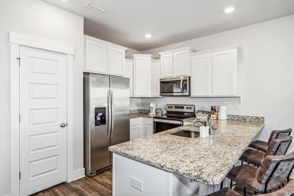 Luxury Townhome Near Downtown And Pensacola Beach ภายนอก รูปภาพ