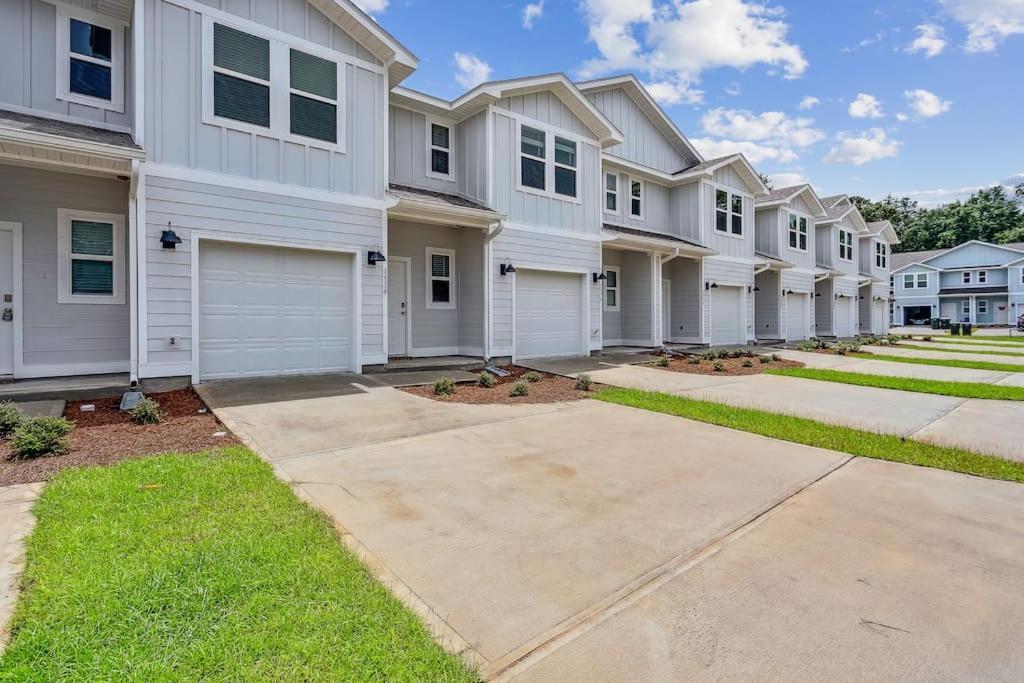 Luxury Townhome Near Downtown And Pensacola Beach ภายนอก รูปภาพ